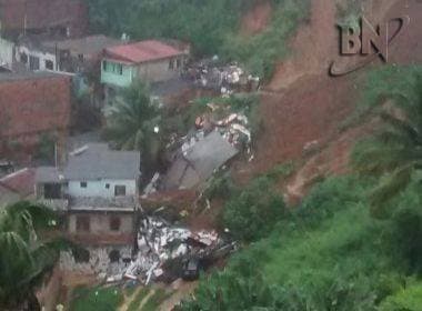 Chuvas em Salvador: Criança morre em desabamento na Av. San Martin nesta segunda 