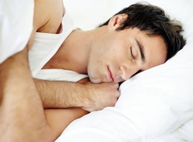 Especialistas afirmam que dormir pode ser mais eficaz que malhar para manter boa forma