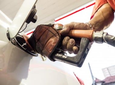 Gasolina será vendida sem impostos em posto de gasolina de Salvador neste domingo
