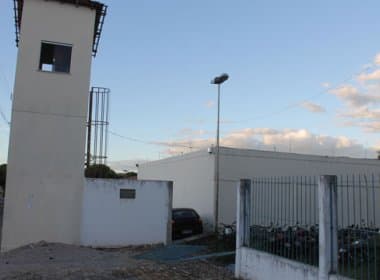 Brumado: seis presos fogem por telhado de delegacia