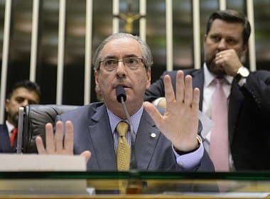 Após manobra de Cunha, Câmara aprova doação de empresas a partidos