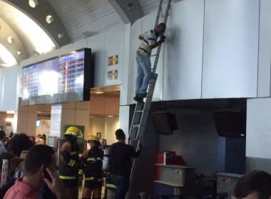 Princípio de incêndio atinge aeroporto de Salvador e gera confusão; veja vídeo