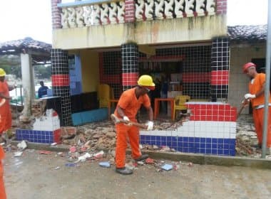 Sucom demole 15 construções irregulares e emite nove multas na Ilha de Maré