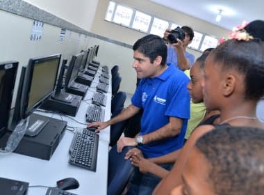 Gabinete em Ação: Prefeito e secretários inauguram escola em Pau da Lima