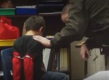 Policial americano algema criança de oito anos em escola; veja