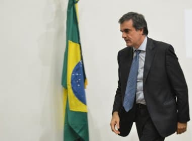 Eventual denúncia de Cunha não prejudica relação com o Congresso, diz Cardozo