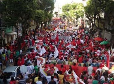 Centrais sindicais continuam protesto no Campo Grande na tarde desta quinta