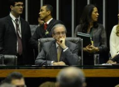 Mais de 30 deputados assinam manifesto que pede saída de Cunha da Câmara