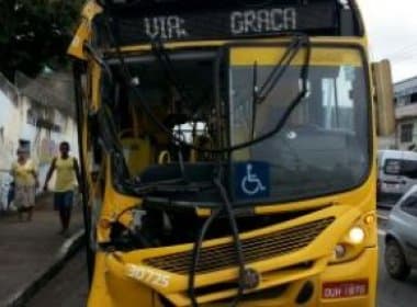 Acidente entre carro e dois ônibus na Suburbana deixa 18 pessoas feridas