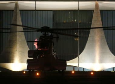 Helicóptero de Dilma solta labaredas antes de voo e presidente diz que não percebeu