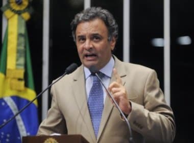 Aécio defende saída de Adams da AGU após defesa de contas de Dilma