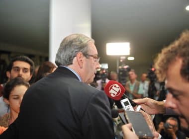 Eduardo Cunha abre sessão na Câmara e interrompe trabalho do Conselho de Ética