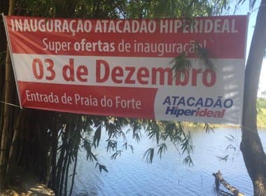 Comunidade reclama de faixas de supermercado de Gualberto em Praia do Forte