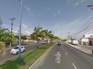 Mulher é atropelada em Itapuã; motorista fugiu do local