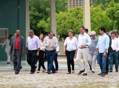 Em Juazeiro, Dilma e Rui Costa visitam fábrica de mosquitos e lançam campanha contra Aedes