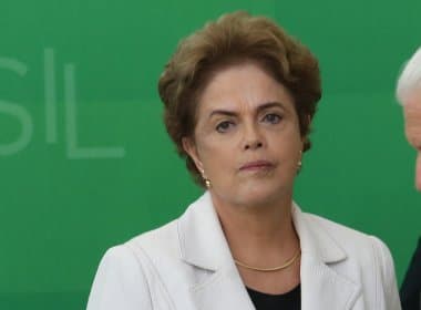 Comissão do impeachment aprova admissibilidade de processo contra Dilma 