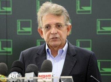 Deputados do DEM processam Voz do Brasil por suposta defesa de Dilma Rousseff