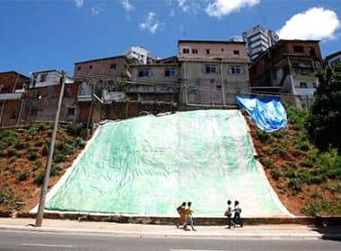 Prefeitura realiza aplicação de geomantas em 100 encostas de Salvador