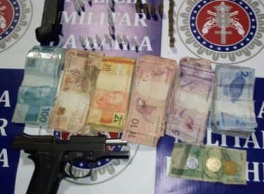 Homem tenta subornar PMs com R$ 50 mil após ser preso em operação