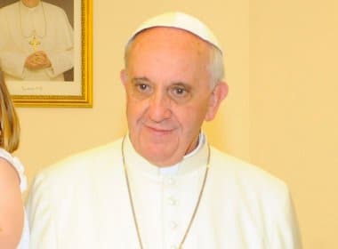 No Vaticano, Papa deseja harmonia e paz ao Brasil &#039;neste momento de dificuldade&#039;
