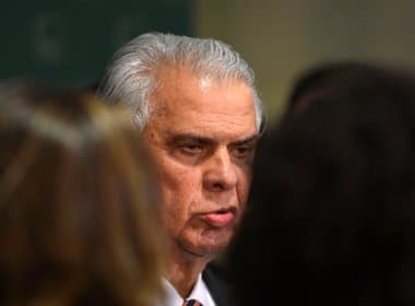 Cinco representações pedem cassação de José Carlos Araújo; deputado acusa Cunha