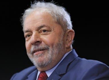 Lula venceria 1º turno em todos os cenários, aponta pesquisa 