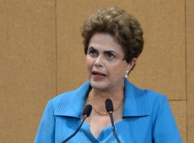 Dilma cita &#039;Dois de Julho&#039; para falar de golpe que &#039;parasitas&#039; articularam