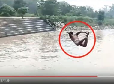 Desafiado por amigos, homem pula em rio turbulento e desaparece; veja vídeo