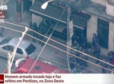 Homem liberta reféns e é preso após tentativa de roubo em São Paulo
