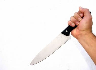 Estudante encomenda assassinato do padrasto e é morto a facadas pelo cunhado