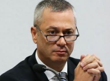 Ex-advogado-geral da União afirma que governo quer ‘abafar a Lava Jato’