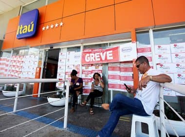 Greve para atividades em quase mil agências na Bahia e bancários temem judicialização