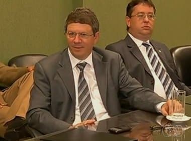Candidato a prefeito morre e vice-governador de Goiás é baleado durante carreata