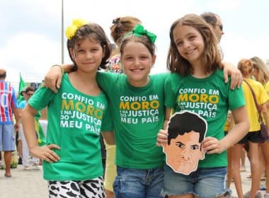 Crianças também participam de ato contra corrupção e defendem Sérgio Moro