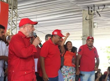 Lula pede a Deus que &#039;apareçam outras pessoas&#039;, mas diz que rodará o país em 2017