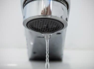 Embasa interrompe abastecimento de água em Salvador e outras dez cidades; veja lista