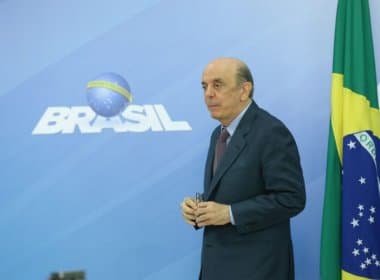 José Serra pede demissão do Ministério das Relações Exteriores por motivos de saúde