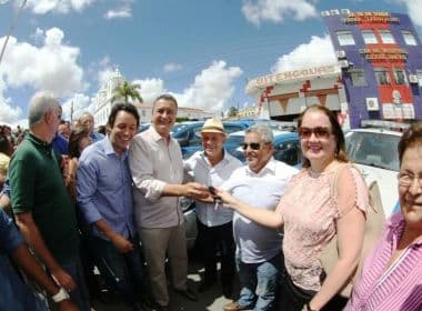 Rui entrega viaturas para 16 municípios durante passagem por Cícero Dantas