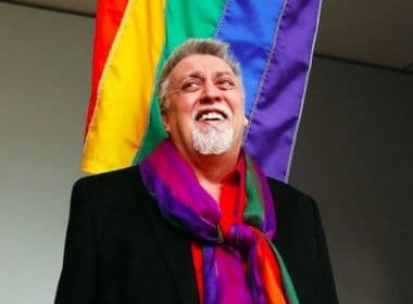 Criador da bandeira LGBT, Gilbert Baker morre aos 65 anos