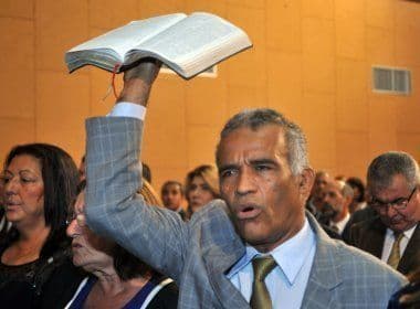 Isidório propõe homenagem ao 'Deus de Israel' no plenário da Assembleia