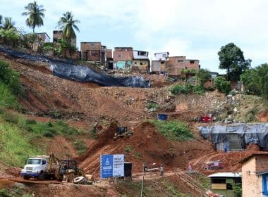 Após deslizamento, prefeitura estima 15 dias para retorno de moradores a Barro Branco
