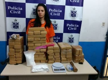 Feira de Santana: Polícia encontra 33kg de maconha escondidos embaixo de berço