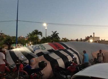 'Pixulecão' é inflado na frente da Arena Fonte Nova; Lula participa de ato no estádio
