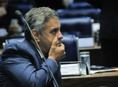 Senado deve rejeitar afastamento de Aécio; senadores pedem revisão