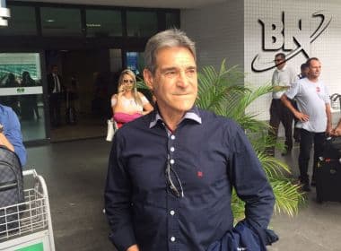 Paulo César Carpegiani desembarca em Salvador para se apresentar ao Bahia