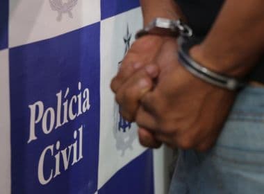 Homem é preso e indiciado por estupro após assediar duas colegas na Unifacs
