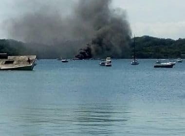 Dois tripulantes estavam a bordo de lancha que pegou fogo na Baía de Aratu