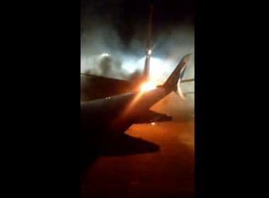 Dois aviões colidem no aeroporto de Toronto; batida causou incêndio