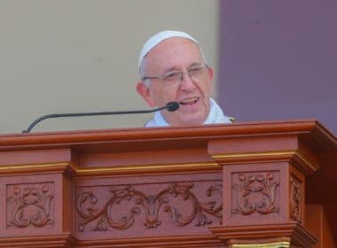 Papa compara freiras fofoqueiras a terroristas: 'Atira a bomba, destrói tudo e vai embora'