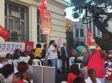 Júri popular em defesa de Lula encena prévia de julgamento do ex-presidente no TRF4